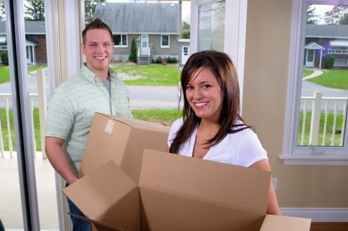 Local moving truck for flat and apartment removals in Colliers Wood